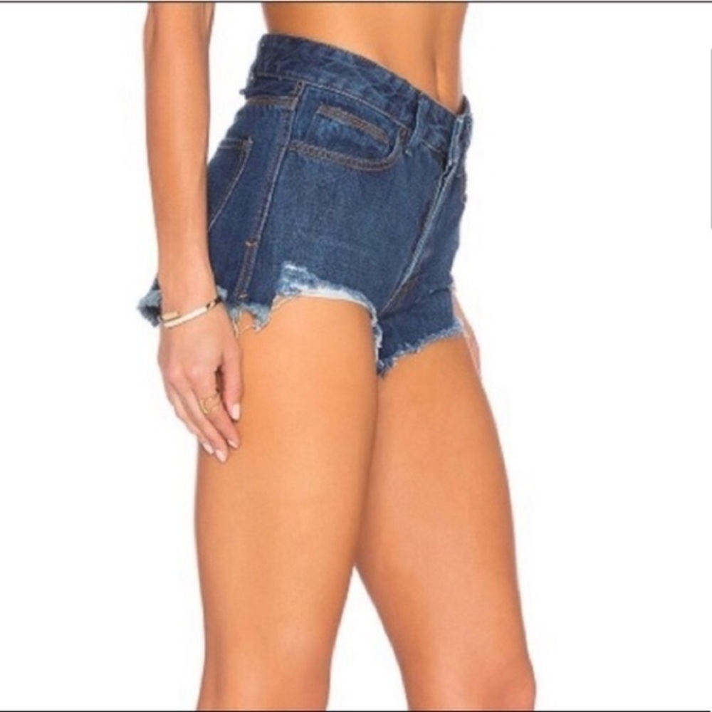 𝅺Free People Dark Wash Cutoff Denim Shorts